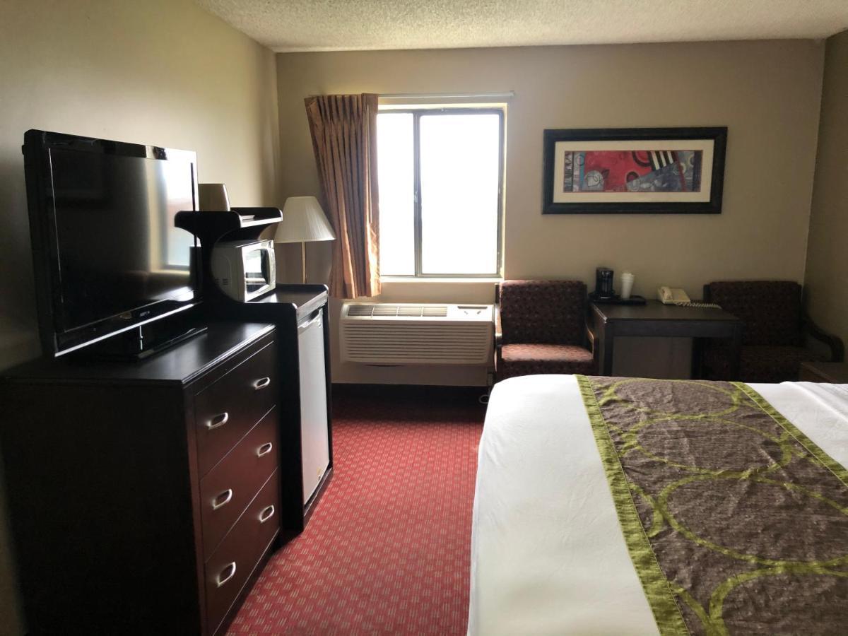 The Inn&Suites Sw Omaha Buitenkant foto