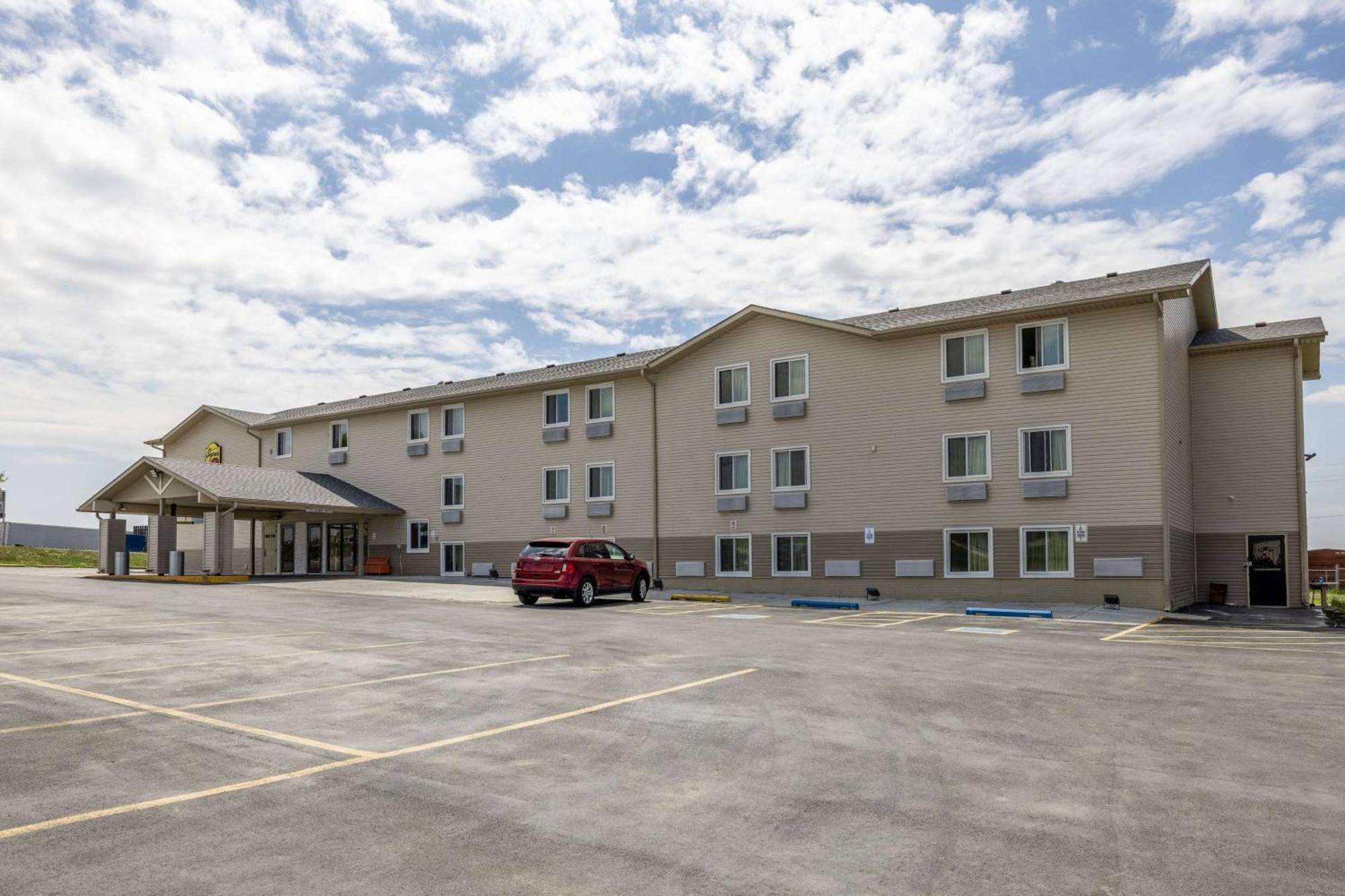 The Inn&Suites Sw Omaha Buitenkant foto