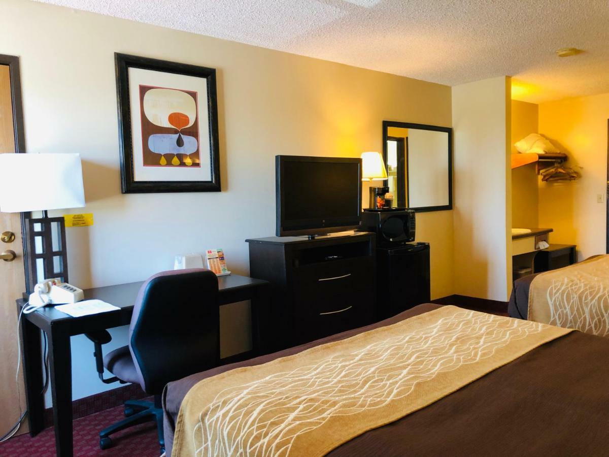 The Inn&Suites Sw Omaha Buitenkant foto