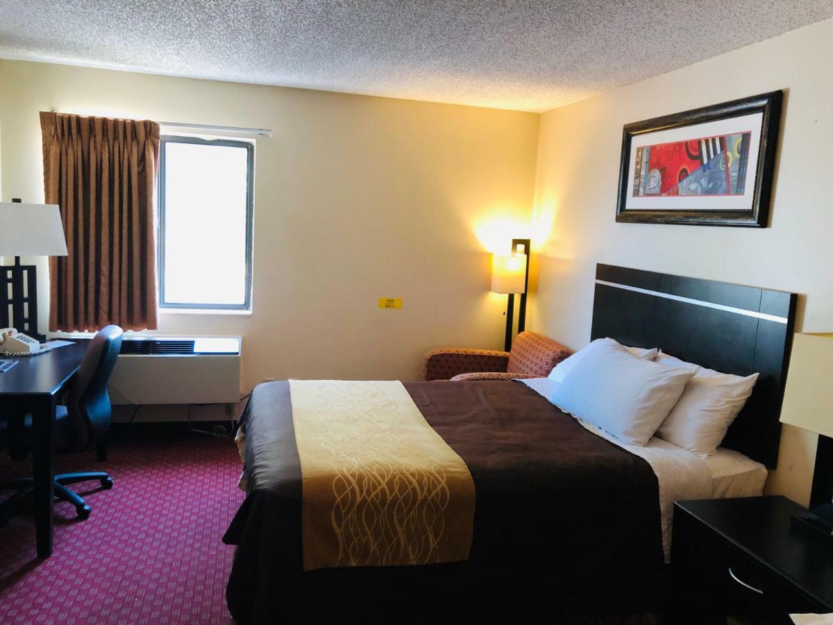 The Inn&Suites Sw Omaha Buitenkant foto