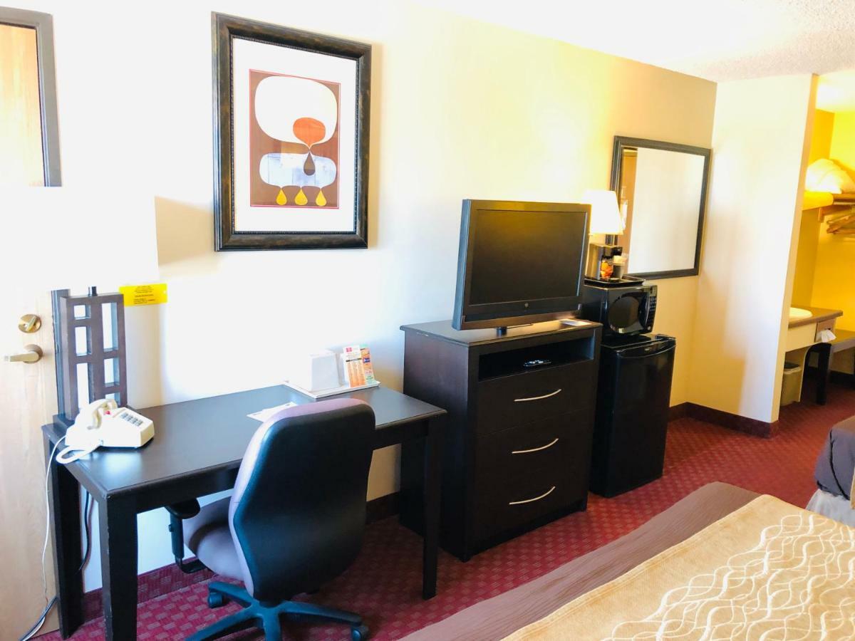 The Inn&Suites Sw Omaha Buitenkant foto