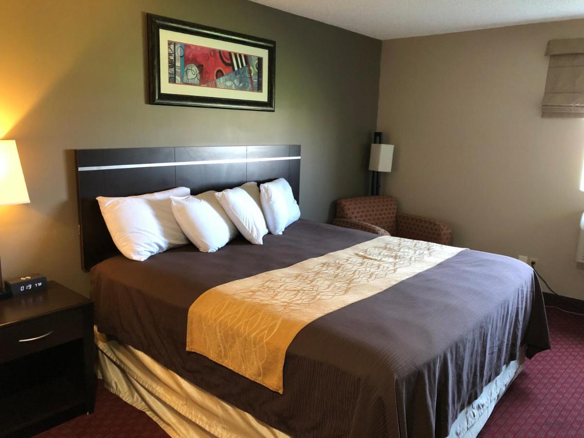 The Inn&Suites Sw Omaha Buitenkant foto